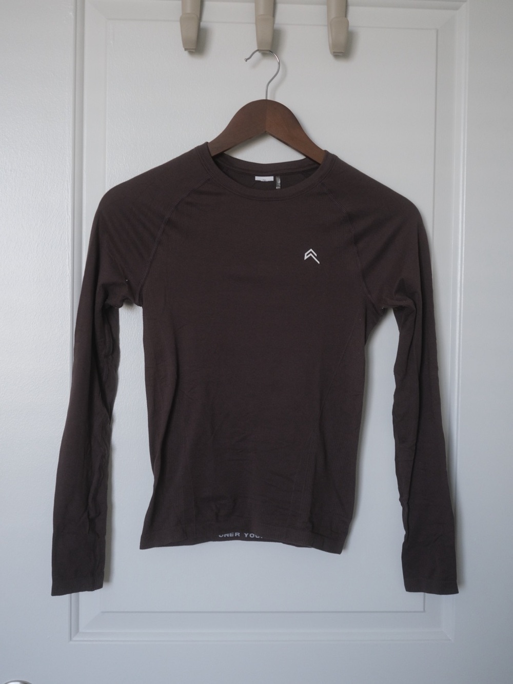ONER ACTIVE Go To Seamless Fitted Long Sleeve Top - UMBER BROWN